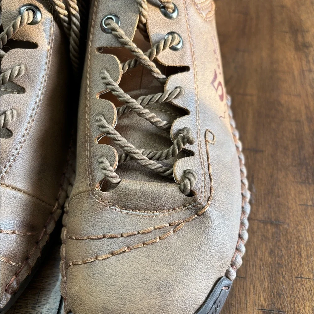 Men's Tan Leather Casual Sneakers
